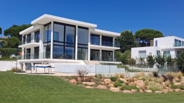Fachada Sul e Piscina